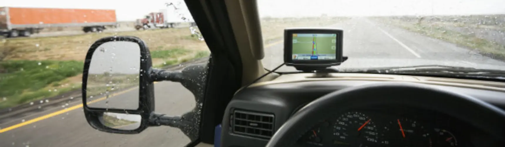 veículo com GPS para rastreamento veicular