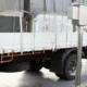 Carga de caminhão: caminhão bem carregado fazendo pesagem